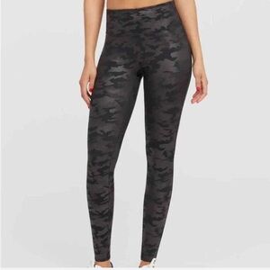 Spanx Black Camo Patterned Faux Leather Leggings